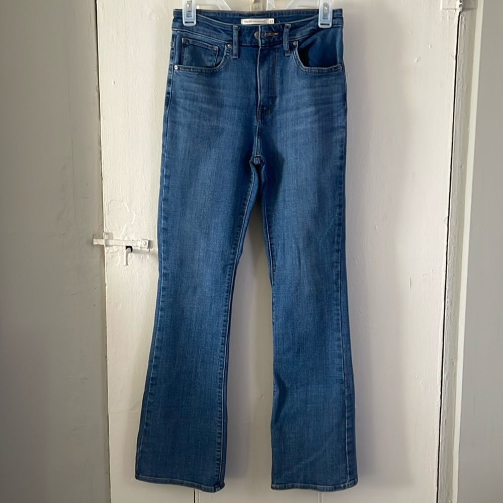 Levi bootcut jeans